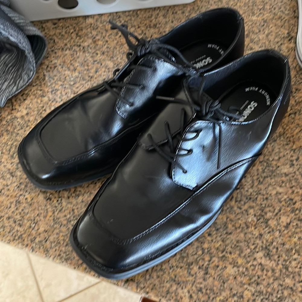 Youth black dress shoes